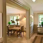 ホテル Marlfield House Relais Et Chateaux