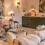 Hotel Marlfield House Relais Et Chateaux